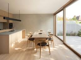 Thomas Mcbrien Cree Une Extension Ingenieuse Pour Une Maison Londonienne De 1930 Deco Interieur Salon Maison Et Pieces Cachees