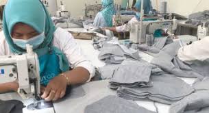 Energi yang dikeluarkan saat menanam, merawat, dan memanen kapas dari pohonnya. Jenis Mesin Jahit Konveksi Baju Dan Prosedur Penggunaannya