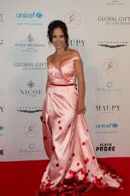 Julie chen c/o agents associés• actuellement dans section de recherches tf1• imdb• agence bestimage•dvd spectacle•biographie éditions. Fabienne Carat 2018 Global Gift Gala In Paris 04 Gotceleb