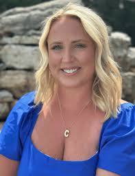 April Mott's Instagram, Twitter & Facebook