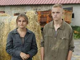 Extraterrestre, quinquin, qui se fait désormais appeler coin coin, et les inspecteurs roger van der. Coincoin Et Les Z Inhumains Sabzian