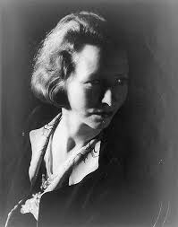 Afternoon On A Hill By Edna St Vincent Millay Your Daily Poem Edna St Vincent Millay American Poets Poetry Lessons