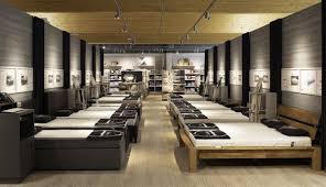 Das dänische bettenlager vereint die vorteile eines discounters mit jenen eines perfekt ausgestatteten fachhandels. Danisches Bettenlager Wird Zu Jysk Skandinavisch Schlafen Wohnen Hat Einen Neuen Namen Uncovr Newsroom