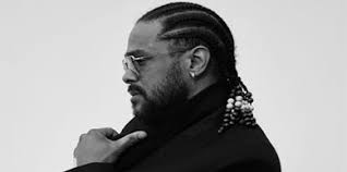 Maxwell announces Serenade concert tour with Jazmine Sullivan