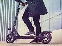 Sunt perfecte pentru distanţe mici, dacă nu vreţi să folosiţi transportul în comun, dar nici să proaspăt lansate şi la paris, trotinetele electrice ating o viteză maximă de 24 de kilometri pe oră. Cea Mai Buna Trotineta Electrica Top 2021 Cu Ghid De Cumparare