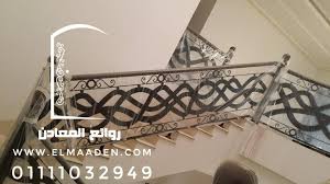 الدرابزين من تيوبات حديد طولية او عرضية حسب التصميم. 12 Ø¯Ø±Ø§Ø¨Ø²ÙŠÙ†Ø§Øª Ø­Ø¯ÙŠØ¯ Ù…Ø´ØºÙˆÙ„ ÙˆÙ‚Øµ Ù„ÙŠØ²Ø± Ideas Stairs Railing Design Stairs Design