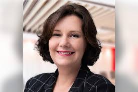 Robyn Eldridge's Instagram, Twitter & Facebook