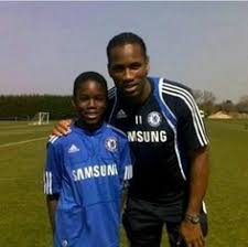 Genk are reportedly leading the race to sign chelsea striker ike ugbo this summer. Throwback Thursday Photo Of Prolific Nigerian Striker Ugbo With Chelsea Legend Drogba All Nigeria Soccer The Complete Nigerian Football Portal