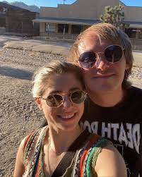 Great time in Joshua Tree/Pioneertown w/ @rangelifeband and @phantomplanet  yesterday :) San Diego tonight at The Soda Bar 🌭