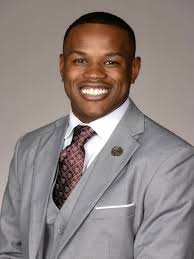 My new official Student Regent headshot just came in!📸 Check out the TAMUS  website for my bio: https://www.tamus.edu/regents/bios/jaquavous-doucette/