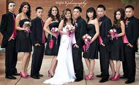 Vous pouvez choisir des robes de demoiselles d'honneur rouges ou roses à des prix abordables. Jeudi 29 Decembre 2011 Demoiselles Et Garcons D Honneur Organisez Votre Mariage Ou Votre Pacs