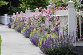 Corner lots also have other challenges, which is why we decided to add this to our tips page. 5 Great Ideas For Landscaping On A Busy Street