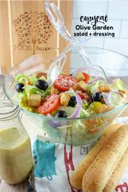 Recipe Copycat Olive Garden Salad Italian Dressing The Food Hussy Recipe In 2020 Garden Salad Recipe Olive Garden Salad Olive Garden Salad Recipe