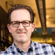 Keeping it simple this Valentine's Day. Ross Borland is the GM at Vessel  Liquor in Victoria. Anthony and Ross swap tips