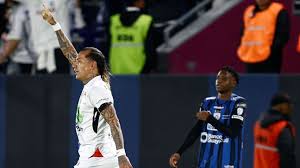 ¡Escándalo en la Sudamericana! Codazo brutal y roja para Carabajal - Imagen principal del artículo