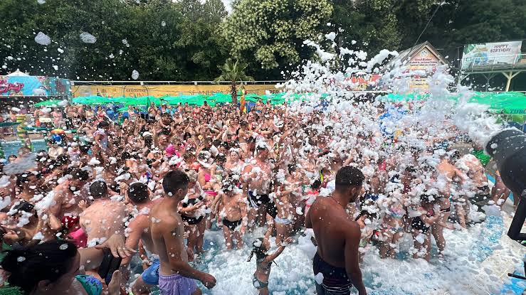 FOTO/ Eforie Aqua Park, 10 ani de activitate. Surprize și distracție maximă  la AQUATECA | InfoPress.Tv Romania