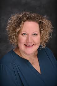 Karen Koons's Instagram, Twitter & Facebook