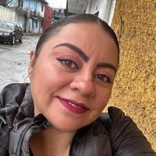 Liz Rojas (@ZariCaRo)