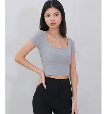 Anyu studio 女裝交叉露背Bra Top上衣白色灰色, 女裝, 上衣, T-shirt - Carousell
