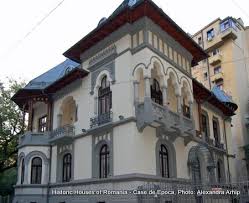 Este chintesența gândirii arhitecțiilor, cu scopul de a prezenta valorile românilor. Casa In Stil Neoromanesc CÄƒutare Google Classic House Modern House Design House Styles