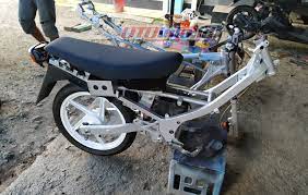 Sebelum anda membaca lebih lanjut tentang kumpulan modifikasi motor satria 2 tak keren terbaru ini mungkin anda tertarik juga untuk. Ingin Restorasi Motor 2 Tak Ini Hal Pertama Yang Harus Diperhatikan Otoinfo Id