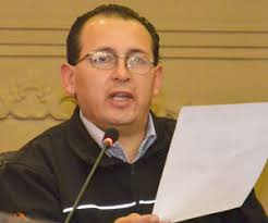 Rocha ve "sabotaje" en vacación masiva de funcionarios ediles de La Paz