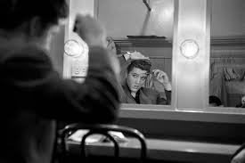 Elvis tolle anleitung zum perfekten rockabilly hairstyle teil 3. Elvis Presley Die Private Seite Des King Of Rock N Roll Stern De