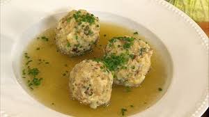 Das Bild Zeigt Das Fertige Gericht Kaseknodel Mit Speck Bildquelle Wdr Knodel Lebensmittel Essen Rezepte