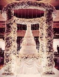 Extreme Wedding Decor Domino Extravagant Wedding Extravagant Wedding Cakes Big Wedding Cakes