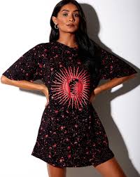 Black And Red T Shirt Dress Sunny Kiss Tee In Black And Red Cosmos In 2020 Red Tshirt Dress Black And Red Beautiful Outfits
