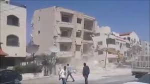 الاستهتار بارواح الناس و الممتلكات الخاصه و العامه شو بتحب توجه كلمة لهيك مقاول هدم عمارة نشامى الدفاع المدني يعطيهم العافية على street view scenes views