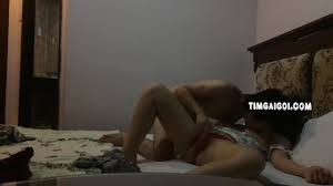 Quay lại cảnh địt nhau với bạn gái lớn hơn một khoá - Sex Hay - HeoVL