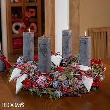 Bloom S Bloom S Deko Ideen Mit Blumen Und Pflanzen Weihnachtsdekoration Deko Weihnachten Deko Weihnachten Advent