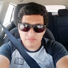 El Club Sporting Cristal S.A. y el director técnico Claudio Vivas han  decidido de común acuerdo dar por finalizado el vínculo laboral que los  une. El club le agradece al profesor Claudio