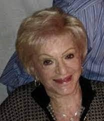 Pearl Platt's Instagram, Twitter & Facebook