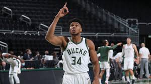 Latest on milwaukee bucks power forward giannis antetokounmpo including news, stats, videos, highlights and more on espn. Giannis Antetokounmpo Signed His Extension And Bucks Fans Are Relieved