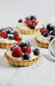 White Chocolate Tartelettes With Fresh Berries Simply Delicious Recipe Food Berry Tart Lemon Cookies