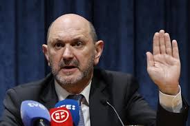 Louzán tilda a Caballero de "populista" y de hacer "la vida imposible" con  dinero público