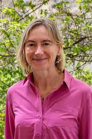 Melissa Stamp's Instagram, Twitter & Facebook