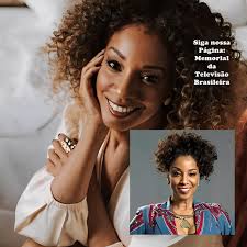 Aniversariando hoje a atriz e apresentadora Adriana Lessa, que nasceu  Adriana Victor Lessa em Guarulhos-SP, no dia 1 de fevereiro de 1971. Na  adolescência, teve carreira no esporte, no voleibol do Sport