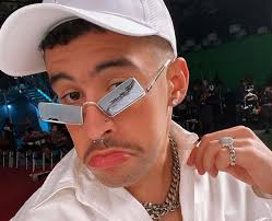Bad bunny wallpapers hd is an android app for phones which contain bad bunny images, the app allows you to set any pic as a wallpaper or save/share and favorite. Bad Bunny 21 Facts About The Rapper You Probably Never Knew Popbuzz