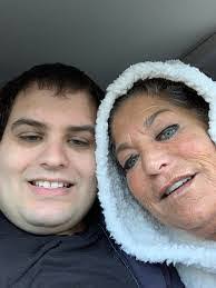 Rhonda Poling's Instagram, Twitter & Facebook