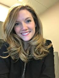 Whether you're looking for a hot tool alternative or trying to save. Fake A Blowout With This 10 Minute Hair Trick Hot Rollers Hair Blowout Hair Medium Hair Styles