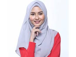 Beliau mula meraih kejayaan komersial menerusi single sulungnya, menahan rindu. Wany Hasrita Rintihan Rindu Ulangi Kejayaan Buletin Malaysia