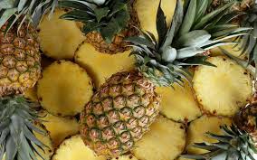 Season S Best Fruits Deliciously Tangy Fruit Pineapple Known As Ananas In Hindi Is A Sto Benefits Of Eating Pineapple Pineapple Fruit Pineapple Benefits