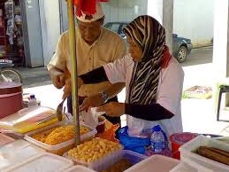 Dapatlah ibu bapa makan dengan tenang sikit…. Kueh Melayu Sedap Di Kluang Johor Dapur Tanpa Sempadan