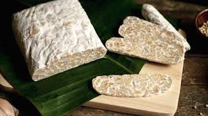 Tempe dan tahu bacem direndam dalam air kelapa dan gula merah. Benarkah Tempe Bisa Langsung Di Konsumsi Tanpa Harus Dimasak Tribunhealth Com