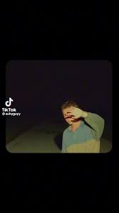 How do I recreate these effects and can I have the name of them please