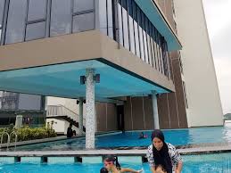 The pines melaka (松閑) is proud to be the first hotel in malacca to have poolside suites. The Pines Melaka Dengan Kolam Renang Air Masin Ana Suhana