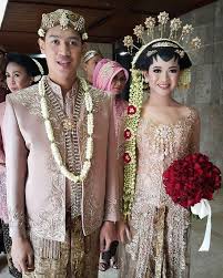 Pin Di Wedding Dress